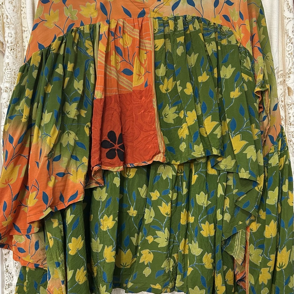 Kantha Bae Gold Dust Crop